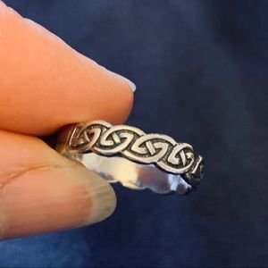 Sterling silver ring Celtic knotwork design
